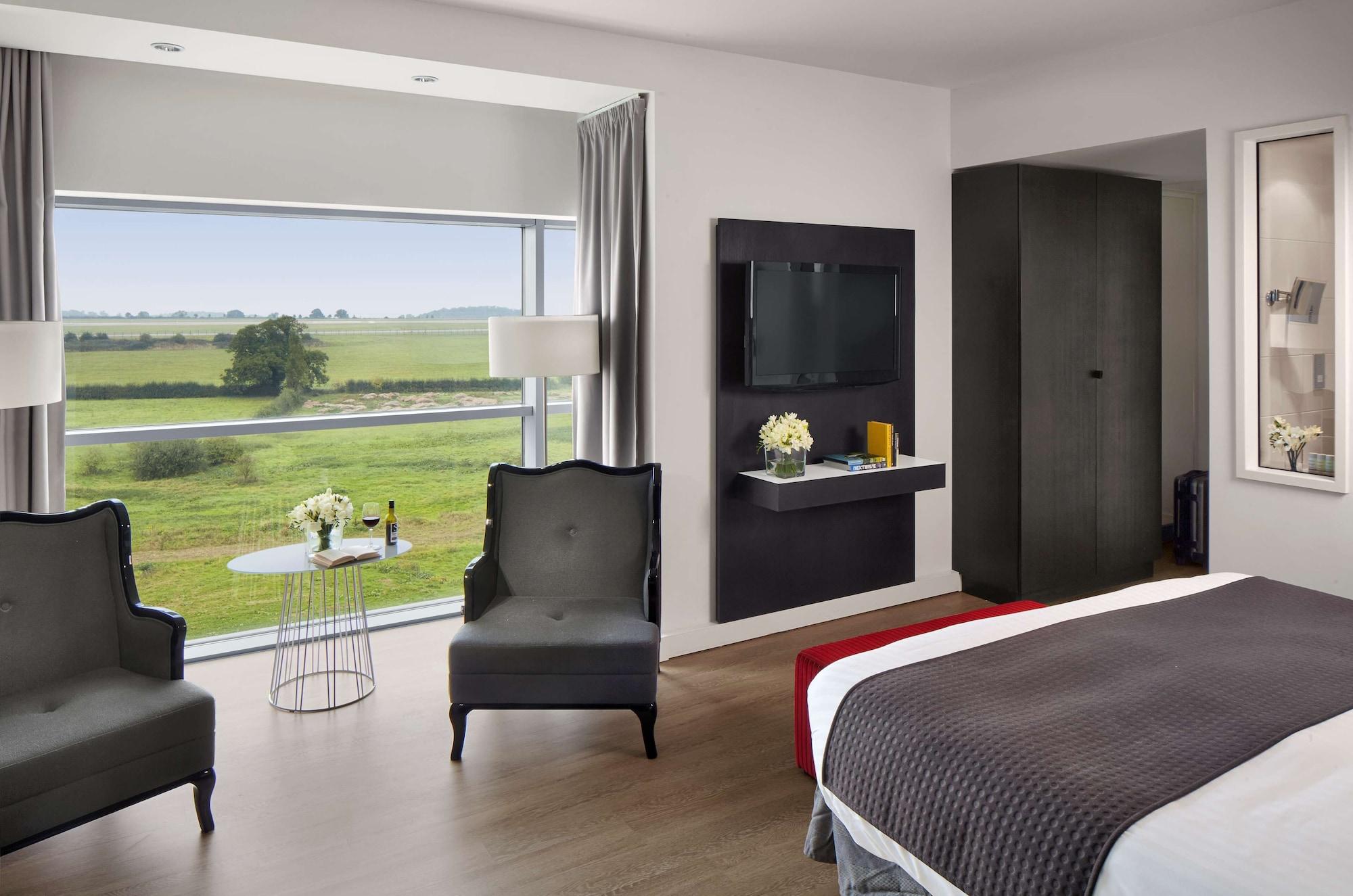 קאסל דונינגטון Radisson Blu Hotel East Midlands Airport מראה חיצוני תמונה