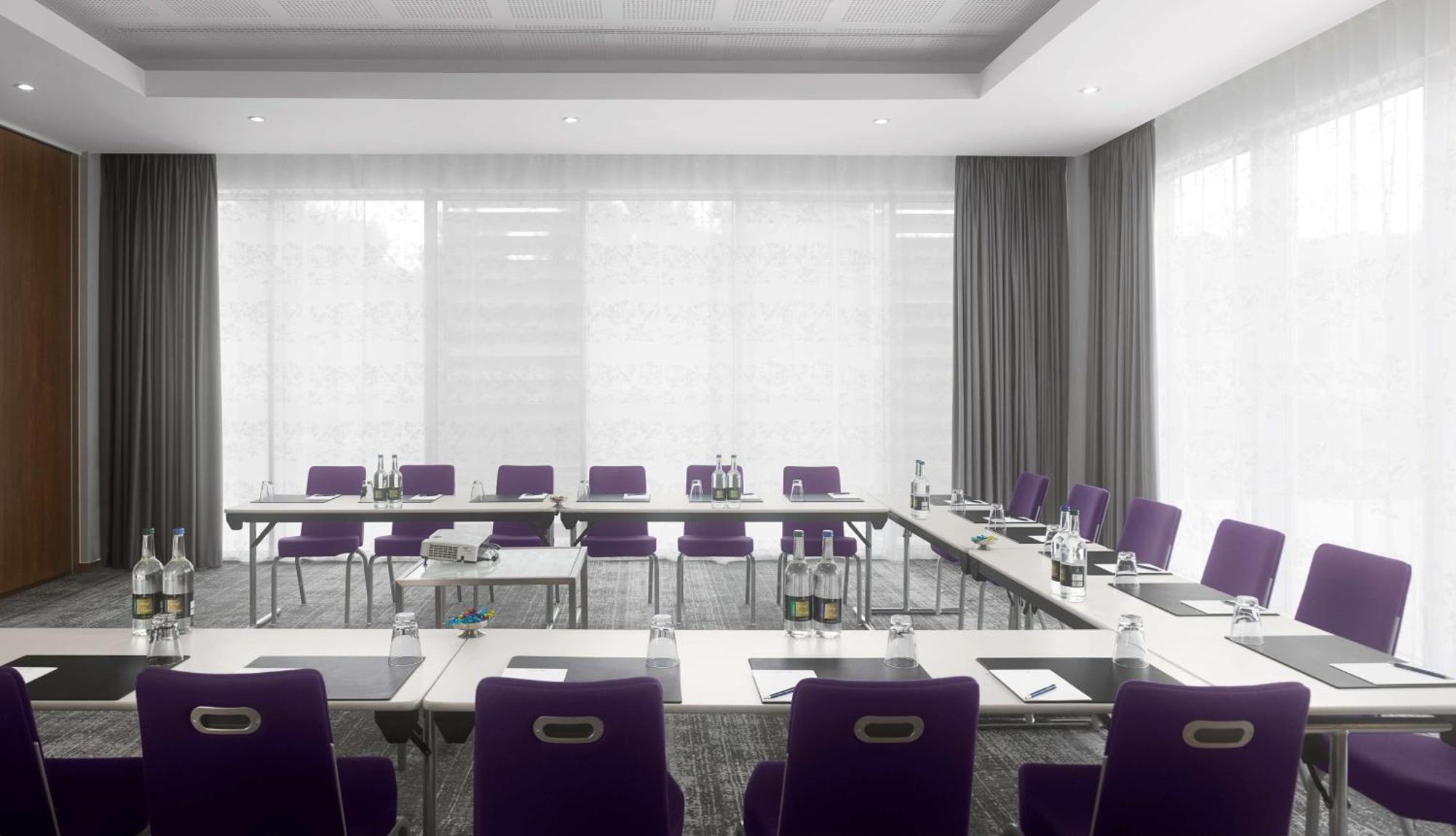 קאסל דונינגטון Radisson Blu Hotel East Midlands Airport מראה חיצוני תמונה