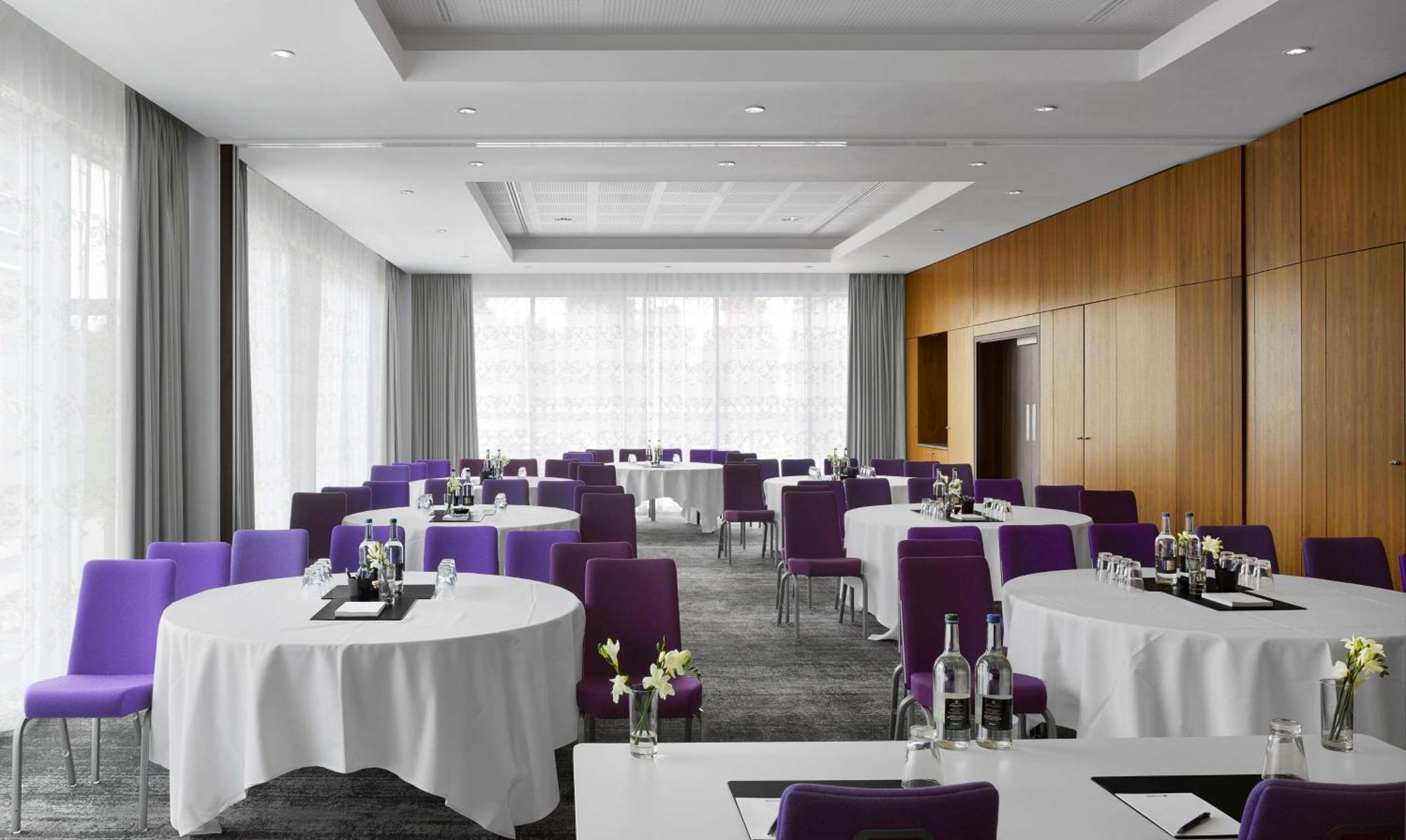 קאסל דונינגטון Radisson Blu Hotel East Midlands Airport מראה חיצוני תמונה