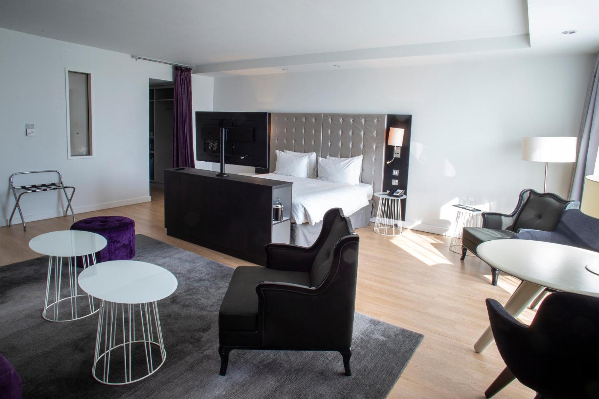 קאסל דונינגטון Radisson Blu Hotel East Midlands Airport מראה חיצוני תמונה
