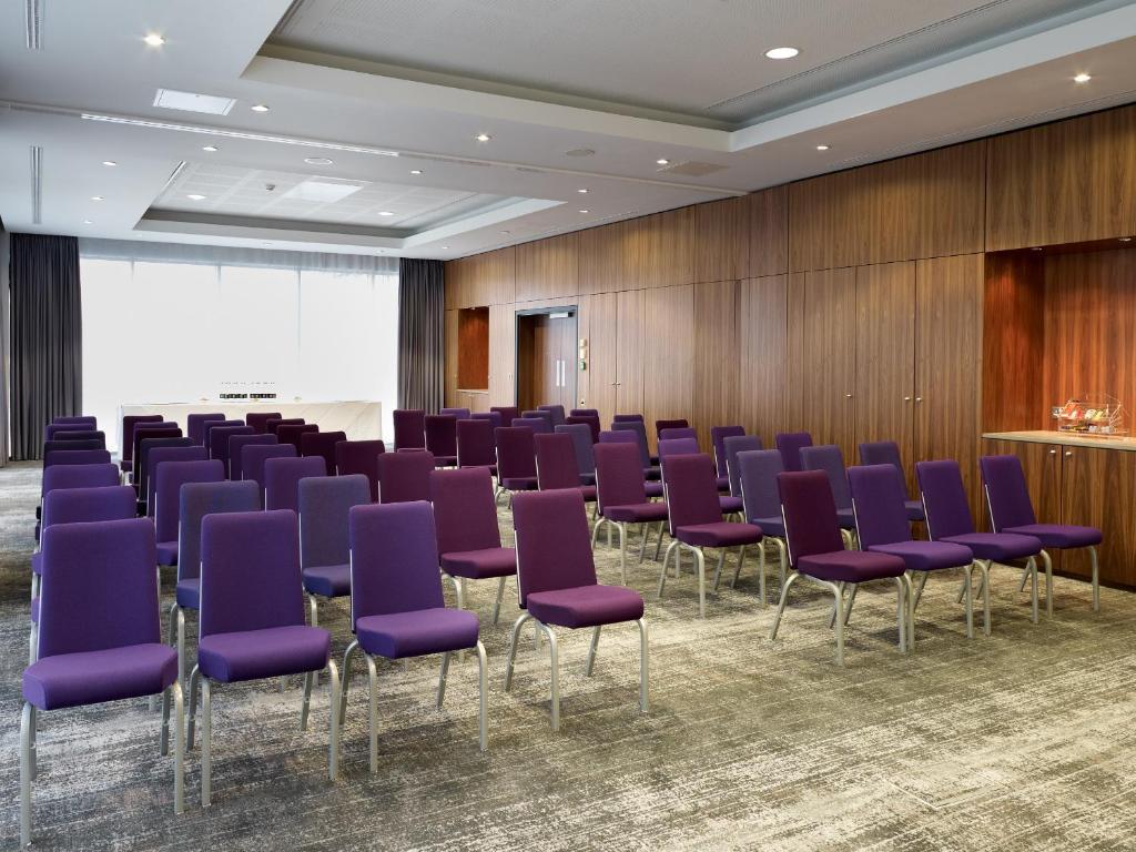 קאסל דונינגטון Radisson Blu Hotel East Midlands Airport מראה חיצוני תמונה