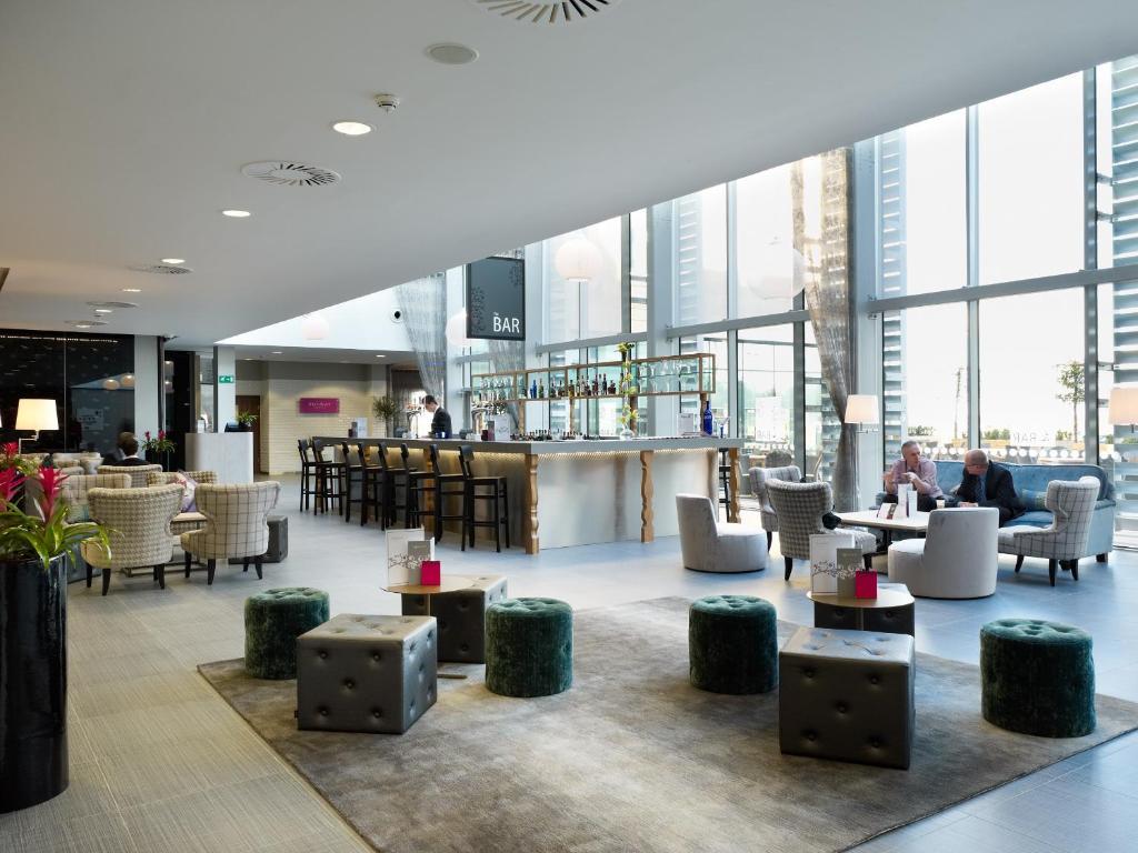 קאסל דונינגטון Radisson Blu Hotel East Midlands Airport מראה חיצוני תמונה